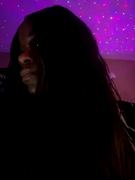 Snapshot of Tikalalin chatting on November 2025 08:47:02 AM Tikalalin online show from November 2025 08:47:02 AM