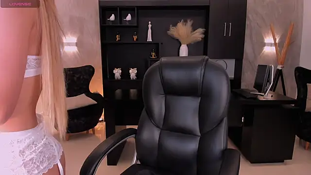 LexieWayne online show from December 2024 11:06:02 PM