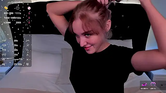 LianaFord online show from September 2025 07:27:02 PM