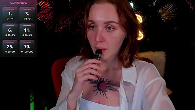 Snapshot of LianaFord chatting on May 2026 05:52:01 PM LianaFord online show from May 2026 05:52:01 PM