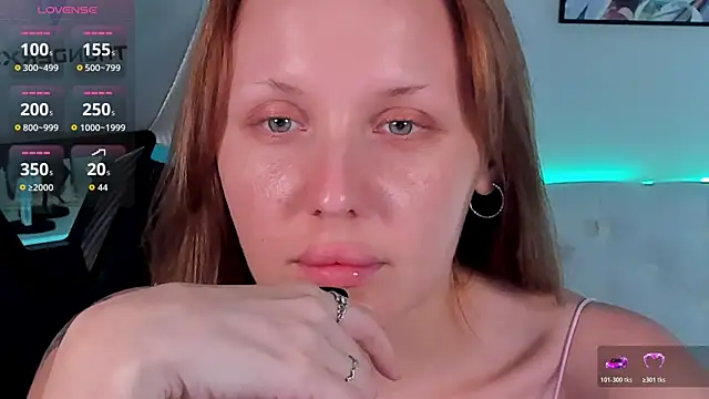 Snapshot of LianaFord chatting on May 2026 06:08:01 AM LianaFord online show from May 2026 06:08:01 AM