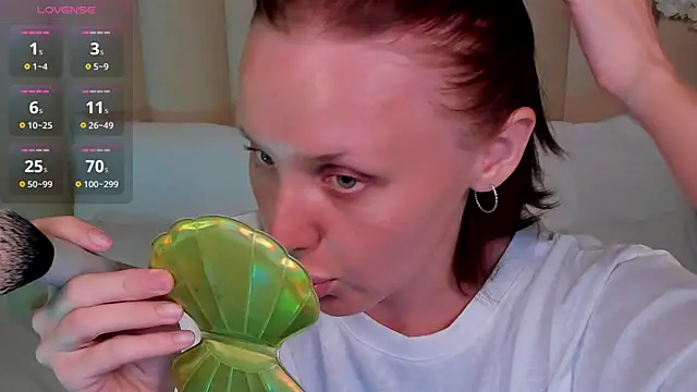 Snapshot of LianaFord chatting on May 2026 05:16:02 AM LianaFord online show from May 2026 05:16:02 AM