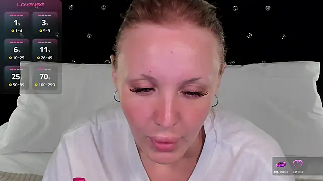 Snapshot of LianaFord chatting on June 2026 05:53:01 AM LianaFord online show from June 2026 05:53:01 AM