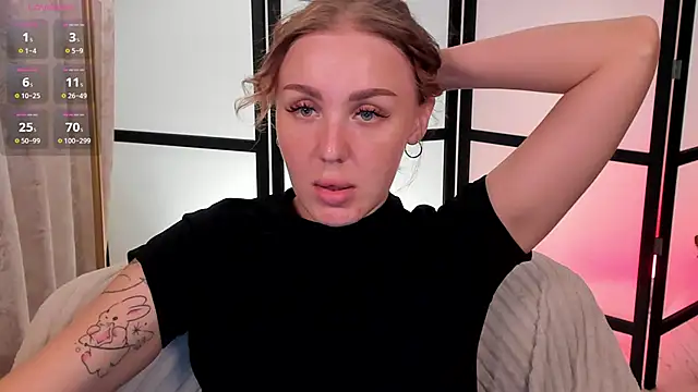 Snapshot of LianaFord chatting on June 2026 08:16:01 AM LianaFord online show from June 2026 08:16:01 AM