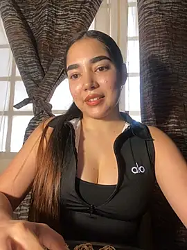 Snapshot of DulceChloe99 chatting on February 2026 10:18:01 PM DulceChloe99 online show from February 2026 10:18:01 PM