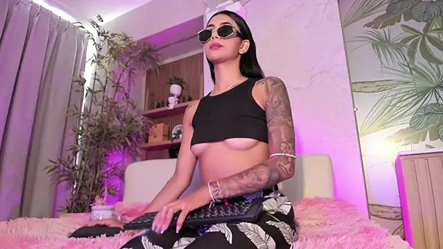 Snapshot of AntonellaRossi chatting on May 2026 08:06:02 PM AntonellaRossi online show from May 2026 08:06:02 PM