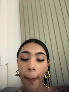 Snapshot of AntonellaRossi chatting on June 2026 05:35:01 PM AntonellaRossi online show from June 2026 05:35:01 PM