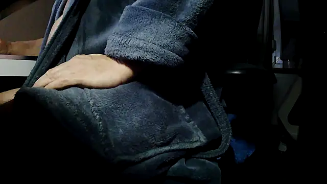 suedel65 online show from November 2025 04:34:02 AM