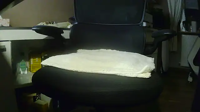 suedel65 online show from April 2026 03:29:02 AM