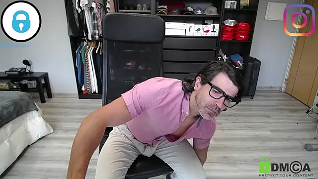 samricci21 online show from April 2026 12:10:01 PM