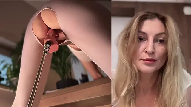 legsLONG online show from December 2024 09:18:02 AM