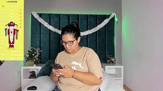 DanielleEvans  online show from January 2026 11:14:02 AM