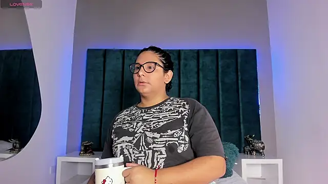 DanielleEvans  online show from January 2026 11:15:02 AM