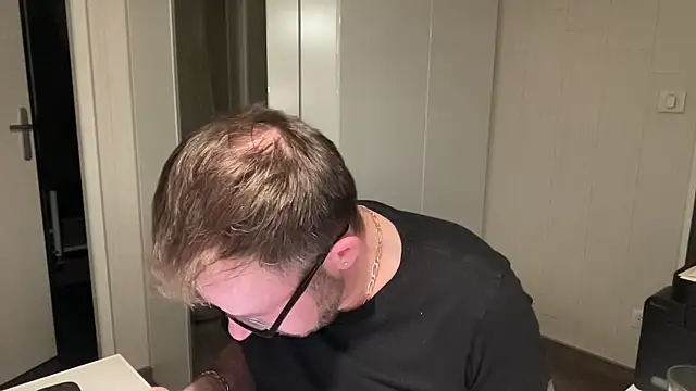 Snapshot of FABIOGLASSES chatting on February 2025 09:47:02 PM FABIOGLASSES online show from February 2025 09:47:02 PM