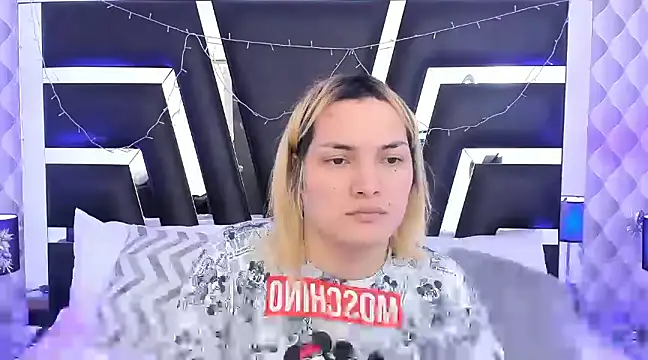 Snapshot of katya_kozlov chatting on March 2025 06:21:02 AM katya kozlov online show from March 2025 06:21:02 AM