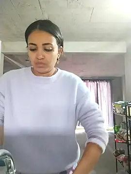aisha es online show from February 2025 03:14:02 PM