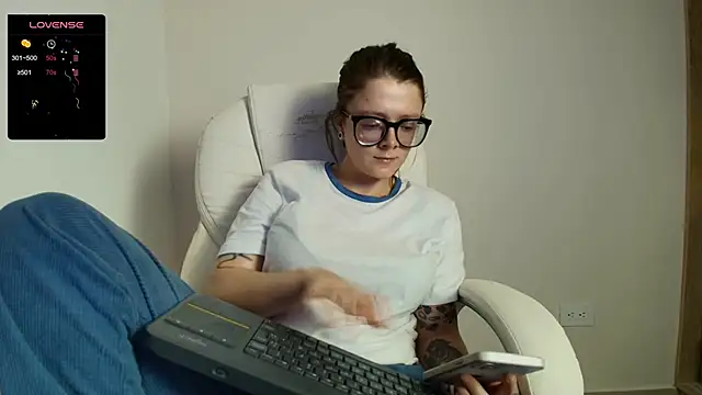 Arya starrk online show from February 2025 10:20:01 PM