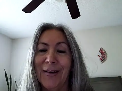 EvaRobinson online show from May 2026 05:10:01 PM