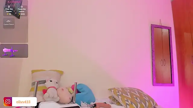 olivia  s online show from January 2025 04:59:01 AM