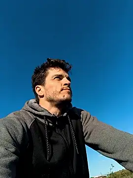 Snapshot of HeteroOli chatting on March 2026 04:18:02 PM HeteroOli online show from March 2026 04:18:02 PM