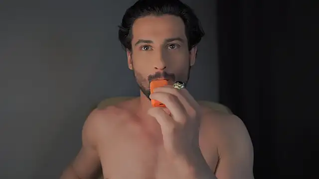 Snapshot of Keen___Luckystrike chatting on January 2025 12:07:02 PM Keen Luckystrike online show from January 2025 12:07:02 PM