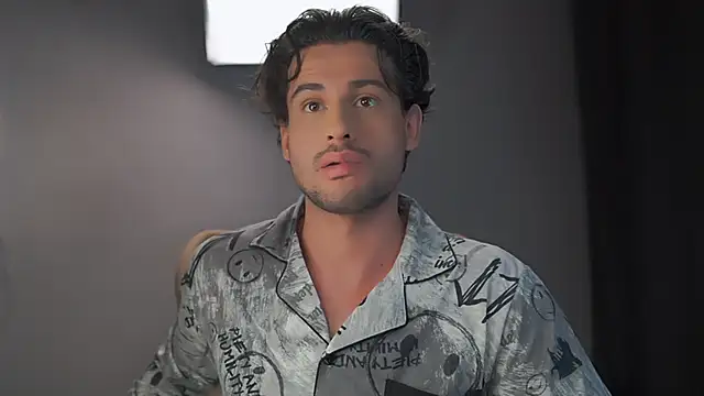 Snapshot of Keen___Luckystrike chatting on February 2025 01:04:01 AM Keen Luckystrike online show from February 2025 01:04:01 AM