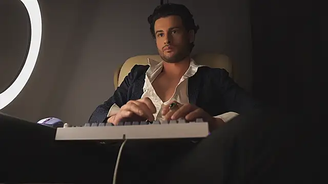 Snapshot of Keen___Luckystrike chatting on March 2025 12:04:01 AM Keen Luckystrike online show from March 2025 12:04:01 AM