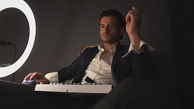 Snapshot of Keen___Luckystrike chatting on March 2025 12:00:01 AM Keen Luckystrike online show from March 2025 12:00:01 AM