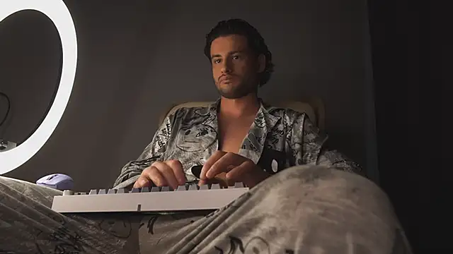 Snapshot of Keen___Luckystrike chatting on March 2025 12:26:02 PM Keen Luckystrike online show from March 2025 12:26:02 PM