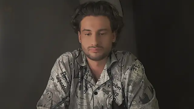 Snapshot of Keen___Luckystrike chatting on March 2025 01:03:02 AM Keen Luckystrike online show from March 2025 01:03:02 AM