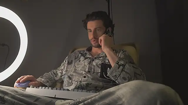 Snapshot of Keen___Luckystrike chatting on March 2025 09:45:01 PM Keen Luckystrike online show from March 2025 09:45:01 PM