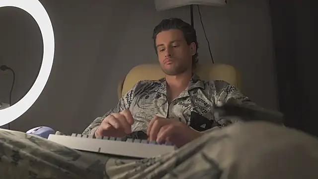 Snapshot of Keen___Luckystrike chatting on March 2025 12:51:01 AM Keen Luckystrike online show from March 2025 12:51:01 AM