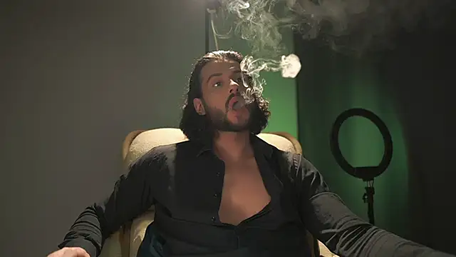 Snapshot of Keen___Luckystrike chatting on October 2025 09:04:02 PM Keen Luckystrike online show from October 2025 09:04:02 PM