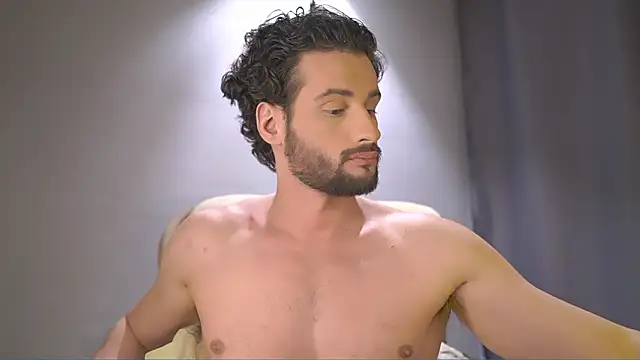 Snapshot of Keen___Luckystrike chatting on February 2026 03:30:02 PM Keen Luckystrike online show from February 2026 03:30:02 PM