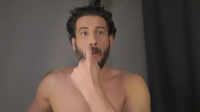 Snapshot of Keen___Luckystrike chatting on February 2026 01:08:02 PM Keen Luckystrike online show from February 2026 01:08:02 PM