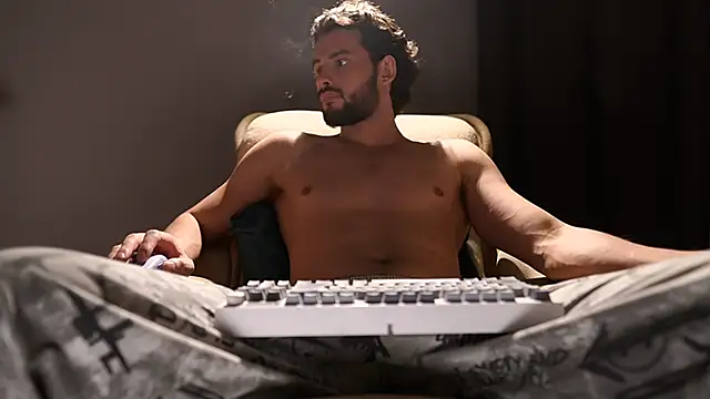 Snapshot of Keen___Luckystrike chatting on February 2026 06:59:02 PM Keen Luckystrike online show from February 2026 06:59:02 PM