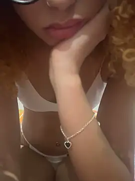 laisviana21 online show from November 2025 08:54:01 PM