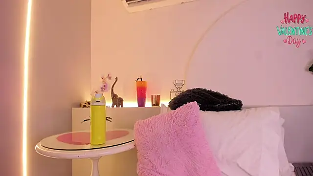 ambercroft online show from February 2025 02:04:01 AM