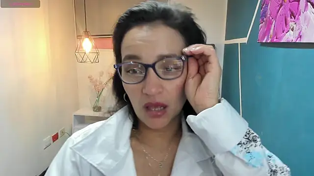 Snapshot of MarilynMiilf_ chatting on December 2024 01:53:02 AM MarilynMiilf online show from December 2024 01:53:02 AM