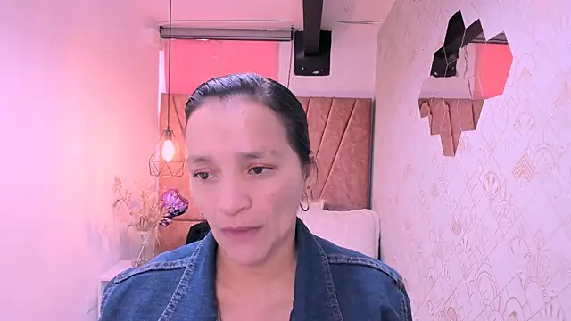 Snapshot of MarilynMiilf_ chatting on October 2025 07:34:02 PM MarilynMiilf online show from October 2025 07:34:02 PM