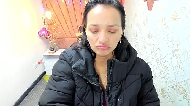 MarilynMiilf  online show from December 2025 08:26:02 PM