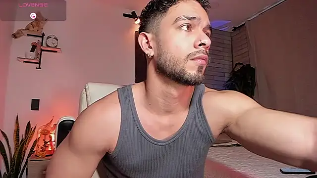 Josseph1  online show from April 2026 10:33:02 PM