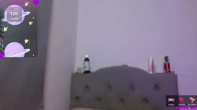 Red-moon1 online show from February 2025 03:59:01 PM