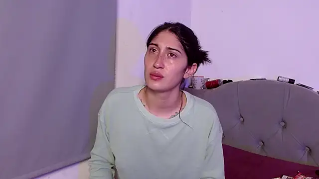 Red-moon1 online show from September 2025 04:36:02 AM