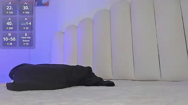 Snapshot of Megan_browns1 chatting on January 2025 12:58:02 PM Megan browns1 online show from January 2025 12:58:02 PM