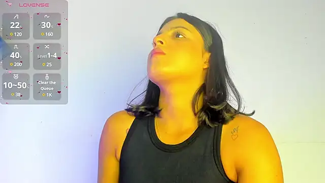 Snapshot of Megan_browns1 chatting on January 2025 12:58:02 PM Megan browns1 online show from January 2025 12:58:02 PM