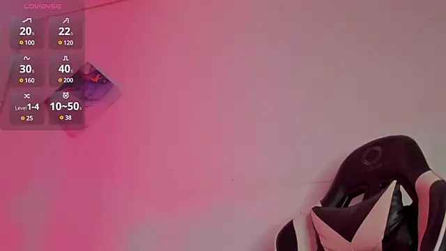 Snapshot of Megan_browns1 chatting on February 2025 12:59:01 PM Megan browns1 online show from February 2025 12:59:01 PM