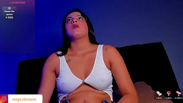 Snapshot of Megan_browns1 chatting on March 2025 01:02:01 PM Megan browns1 online show from March 2025 01:02:01 PM