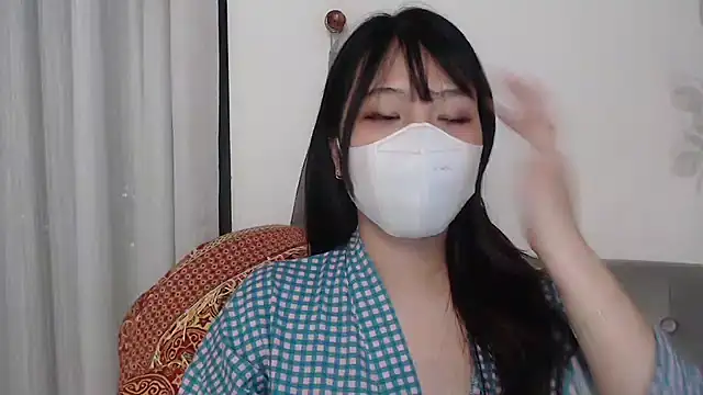 Onee-Chew online show from December 2024 08:55:02 PM