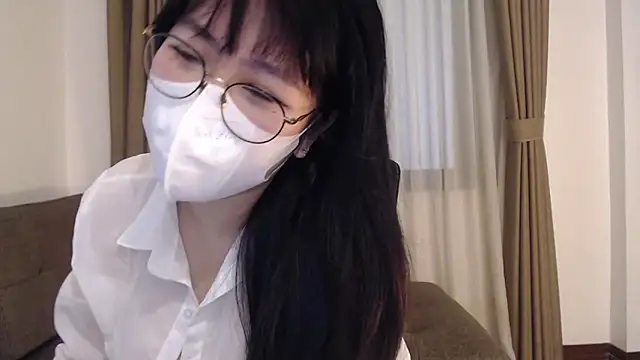 Onee-Chew online show from November 2025 03:49:02 AM